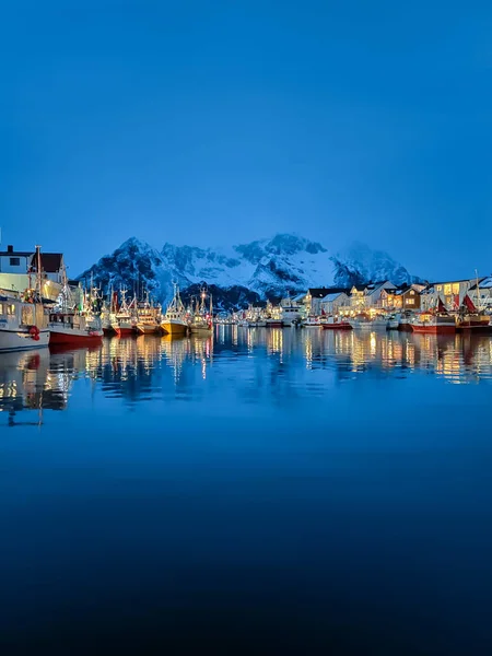Vackert Landskap Sjön Bergen — Stockfoto