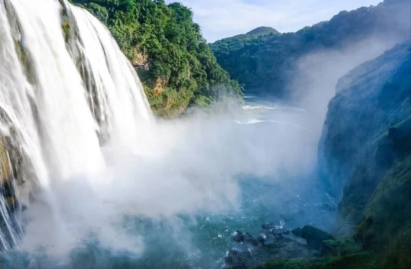 Cascata Montagna — Foto Stock