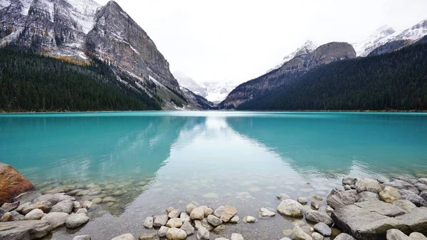 Hermoso Lago Las Montañas —  Fotos de Stock