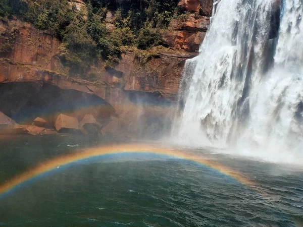 Bella Cascata Nella Foresta — Foto Stock