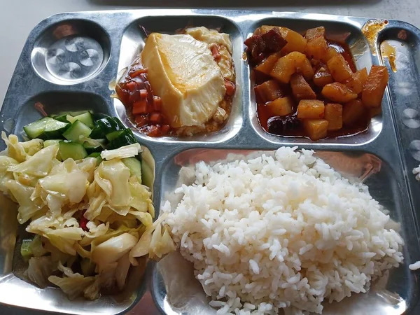 Тайская Еда Перемешать Жареный Рис Свининой Овощами — стоковое фото