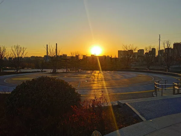 stock image view of the city of the park in the evening