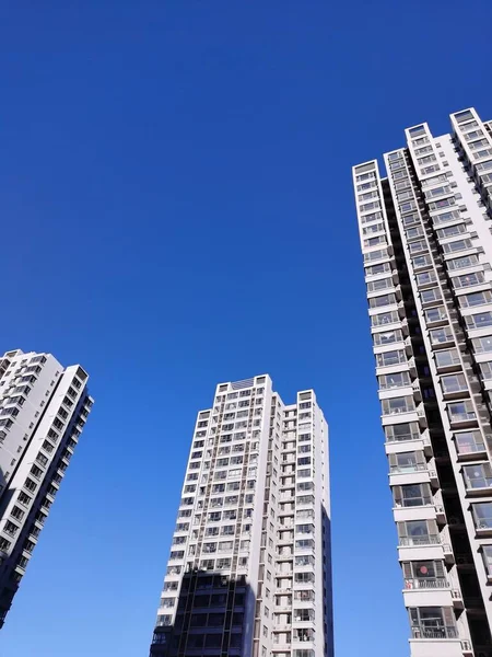 Stock image modern building in the city