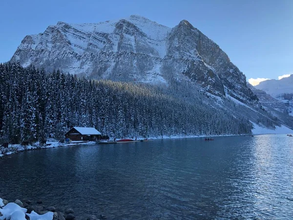 Vackert Landskap Med Berg Och Snö — Stockfoto