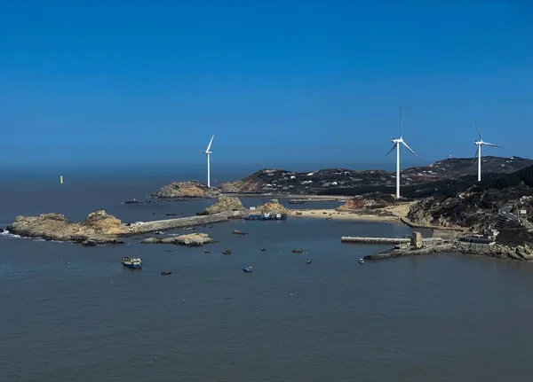 wind turbines on the sea coast