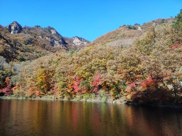 stock image beautiful landscape of the lake in the mountains