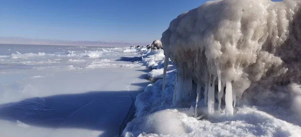 Ghiacci Galleggiano Sul Fiume — Foto Stock