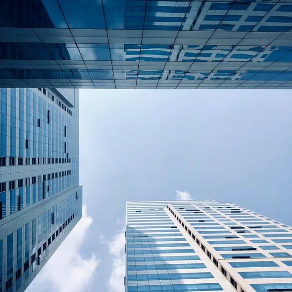 Immeuble Bureaux Moderne Avec Ciel Bleu — Photo