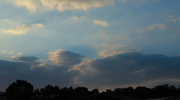 Cielo Hermoso Atardecer Con Nubes — Foto de Stock