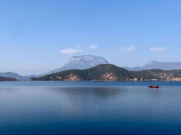 Pemandangan Danau Pegunungan — Stok Foto