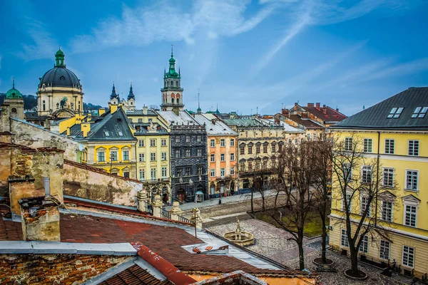 Centro de la ciudad de Lviv "plaza del mercado " — Foto de Stock