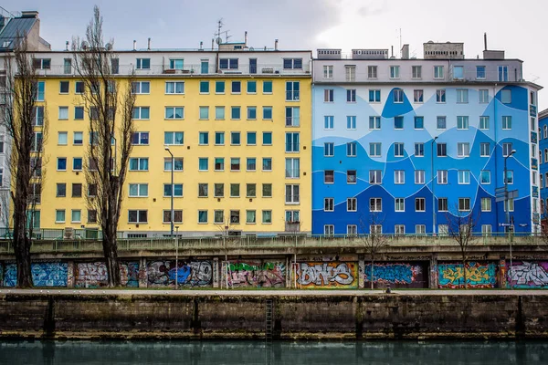 Edifici Colorati Vienna Capitale Dell Austria Strada Sul Lungofiume Del — Foto Stock
