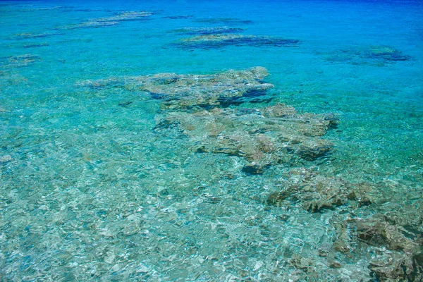 利用水蓝石透明水面南热带自然背景图片拍摄红海海底珊瑚礁的空中景观 — 图库照片