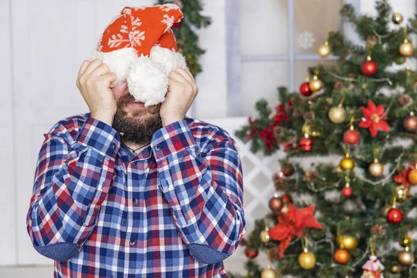 Esperando Concepto Milagroso Navidad Barbudo Hombre Retrato Ocultando Cara Detrás —  Fotos de Stock