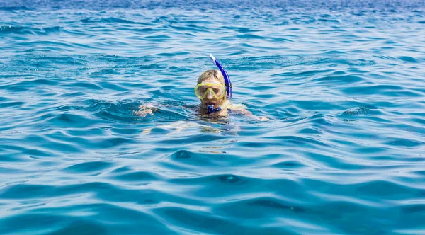 Woman Portrait Snorkeling Mask Vacation Summer Time Water Activities Life — Stock Photo, Image