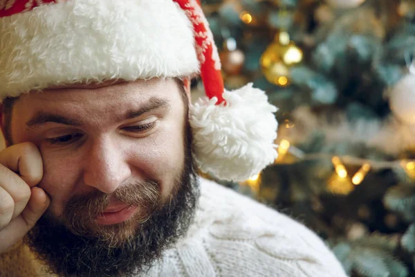 離婚孤独な男泣いて顔の肖像画上のクリスマス休暇 悲しみ写真中年危機写真 — ストック写真
