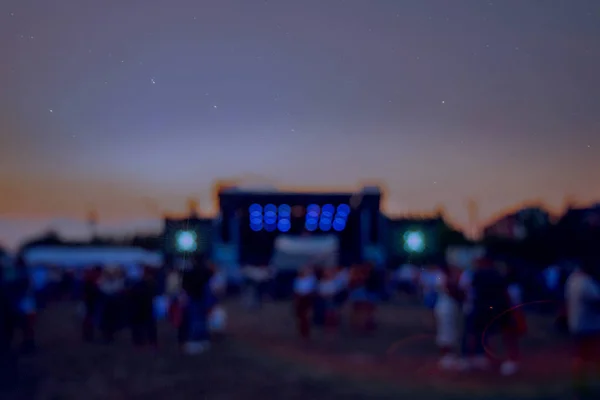 Desfocado Livre Festival Música Evento Projetores Iluminação Clarões Luz Colorido — Fotografia de Stock