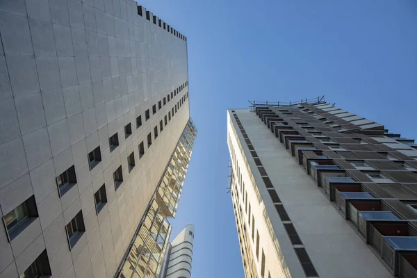 Edificio Viviente Exterior Alta Torre Forma Moderna Arquitectura Común Objeto — Foto de Stock