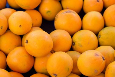 yumuşak odak taze portakal arka plan gıda kavramı pazarda