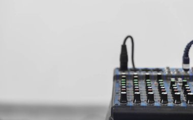 DJ müzik uzak nesne gürültü kirlilik resmi beyaz duvar kağıdı arkaplan alan desen kavramı