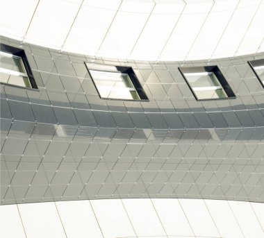 soyut mimari eğri geometri çizgileri dış duvar gri ve beyaz yüzey pencere dokusu arkaplan alanı