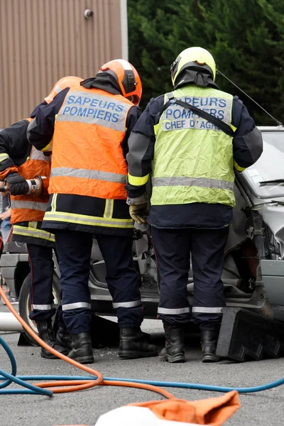 Französische Feuerwehr im Einsatz — Stockfoto