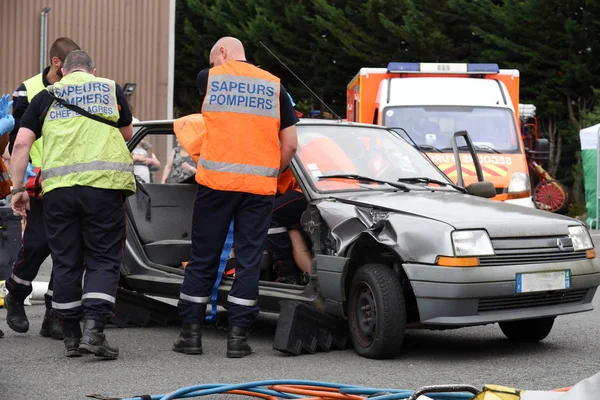 Französische Feuerwehr im Einsatz — Stockfoto