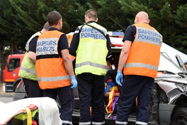 Französische Feuerwehr im Einsatz — Stockfoto