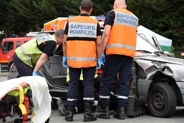 Französische Feuerwehr im Einsatz — Stockfoto