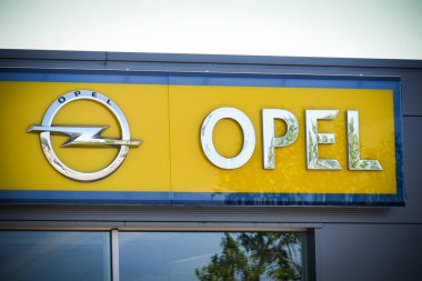 Fransa 'da opel panosu