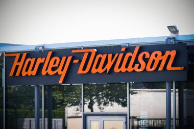 Fransa 'da Harley Davidson tabelası