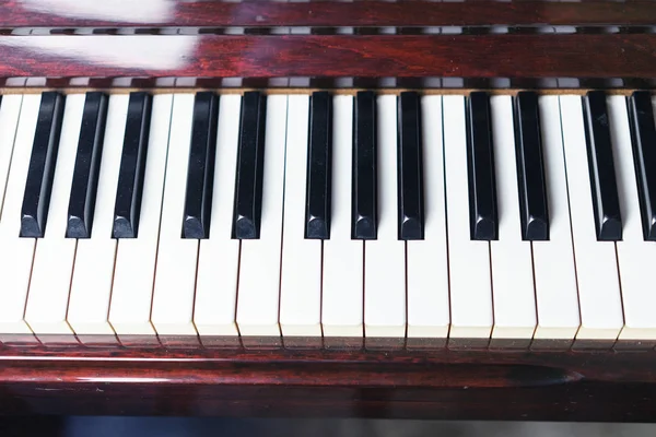 Instrumento musical de jazz de piano, Acercamiento del teclado de piano, Teclado de piano —  Fotos de Stock