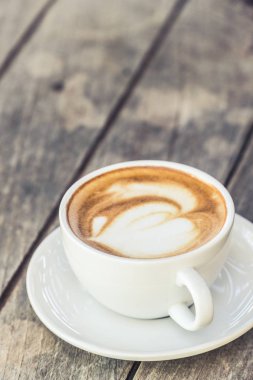 Ahşap masa dekoratif, çalışma ve toplantı konsantrasyon sıcak kahve Kupası