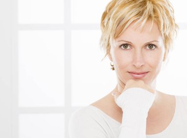 Kırk yaşında bir kadın