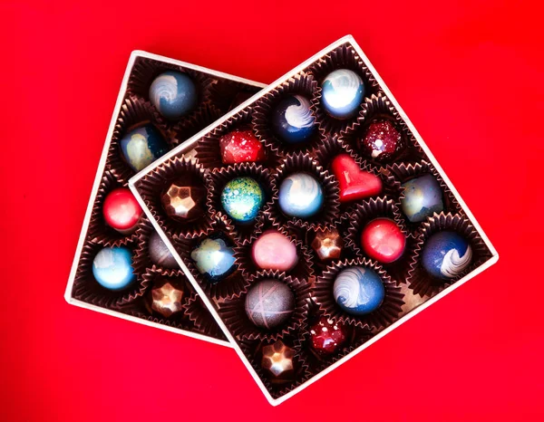 Çikolata Boyalı Bir Hediye Kutuları Içinde Bonbon Şeker — Stok fotoğraf
