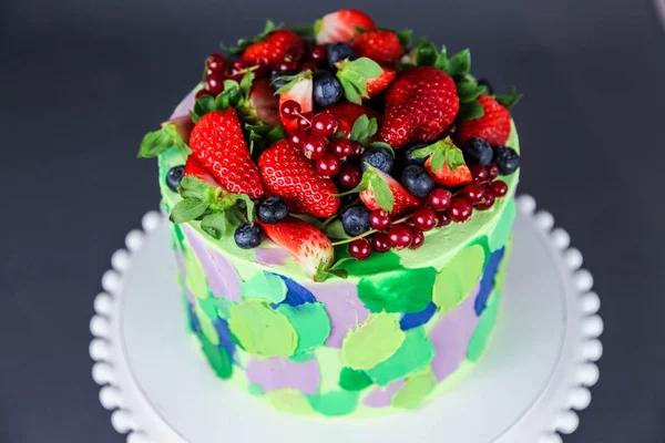 Sommer Beerenkuchen Mit Erdbeeren Und Blaubeeren — Stockfoto