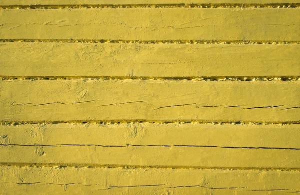 Eski yıpranmış ahşap plakalar sarı boyalı — Stok fotoğraf