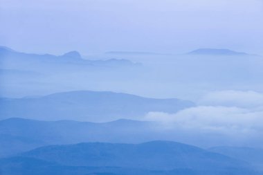 Blue Dağları ile peyzaj