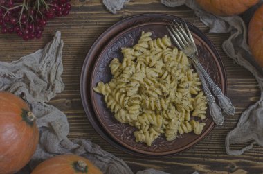 Makarna kabak krema sos ve mavi peynir ile  