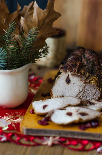 Baked ham with dried cranberries and honey mustard
