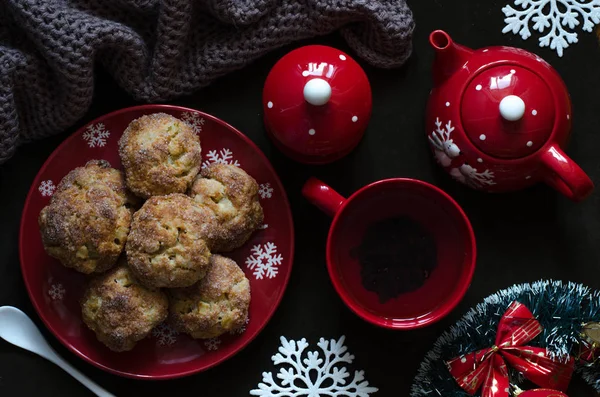 Cottage cheese cookies with apple and tea on Christmas — Stock Photo, Image