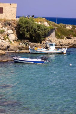 Rodos, Yunanistan - 06 / 07 / 2018: Akdeniz 'de yatları olan koy.