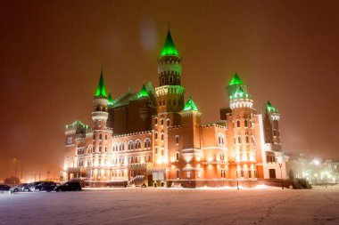 Rusya ve Yoshkar-Ola Aydınlanmış Cumhuriyetçi Kukla Tiyatrosu gece görüşü.