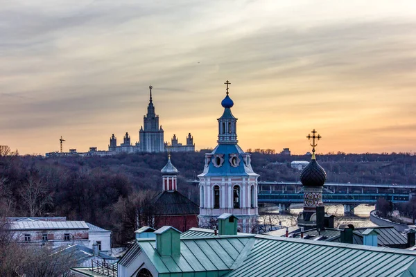 Rusland Loop Rond Moskou Bij Zonsondergang Zicht Moskouse Staatsuniversiteit Kathedralen — Stockfoto