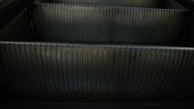 POV - yürüyen merdiven Mall, bulanık odak devam