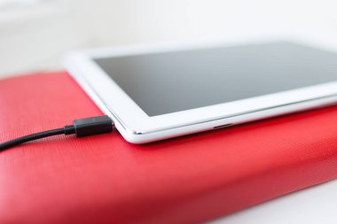 Yakın çekim Usb şarj veya veri kablosu tanıttığım