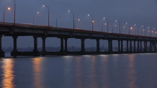 Timelapse puente rápido por la noche — Vídeos de Stock