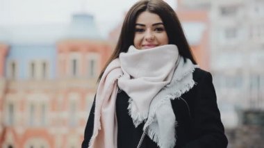 Gelmek ve kış city, kadın Gezgin adlı bina bu Avrupa mimari bakmak
