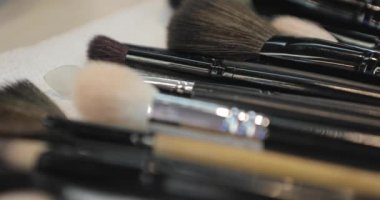 Kozmetik aracı tablo aracını, Güzellik Salonu ayarla, fırça closeup al