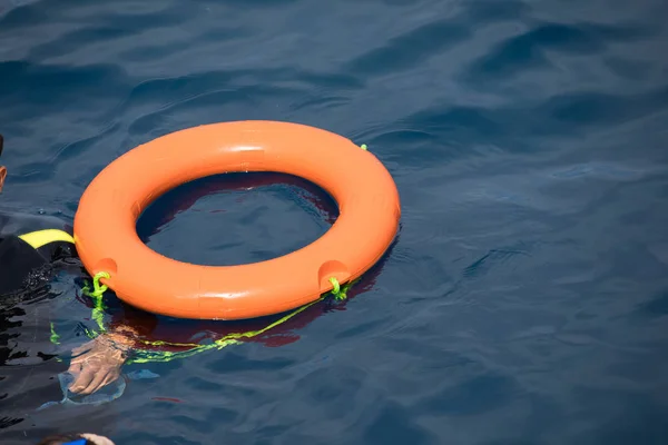 Lifebuoy denizde — Stok fotoğraf